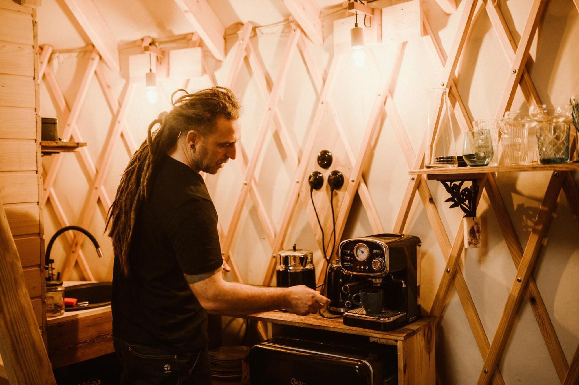 Jurty Z Widokiem, Prywatna Balia- Dzikolas Glamping Krasnobrod Bagian luar foto